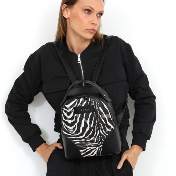 Γυναικεία τσάντα πλάτης animal print DOCA 22989